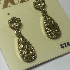 Elegant Gold Heart and Teardrop Earrings